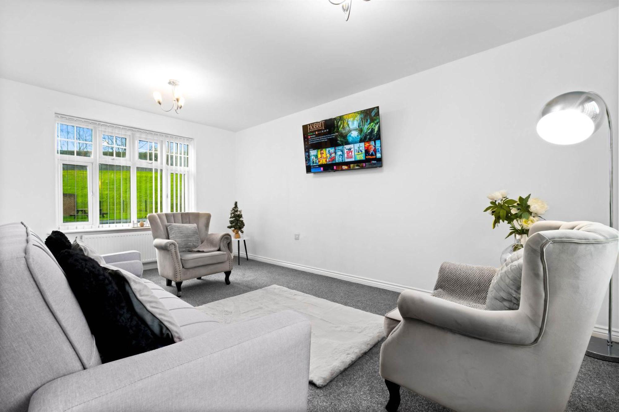 Harmony House 3 Bedroom New Build For Families, Contractors, Black Country Museum Sleeps 6 Tipton Exterior photo
