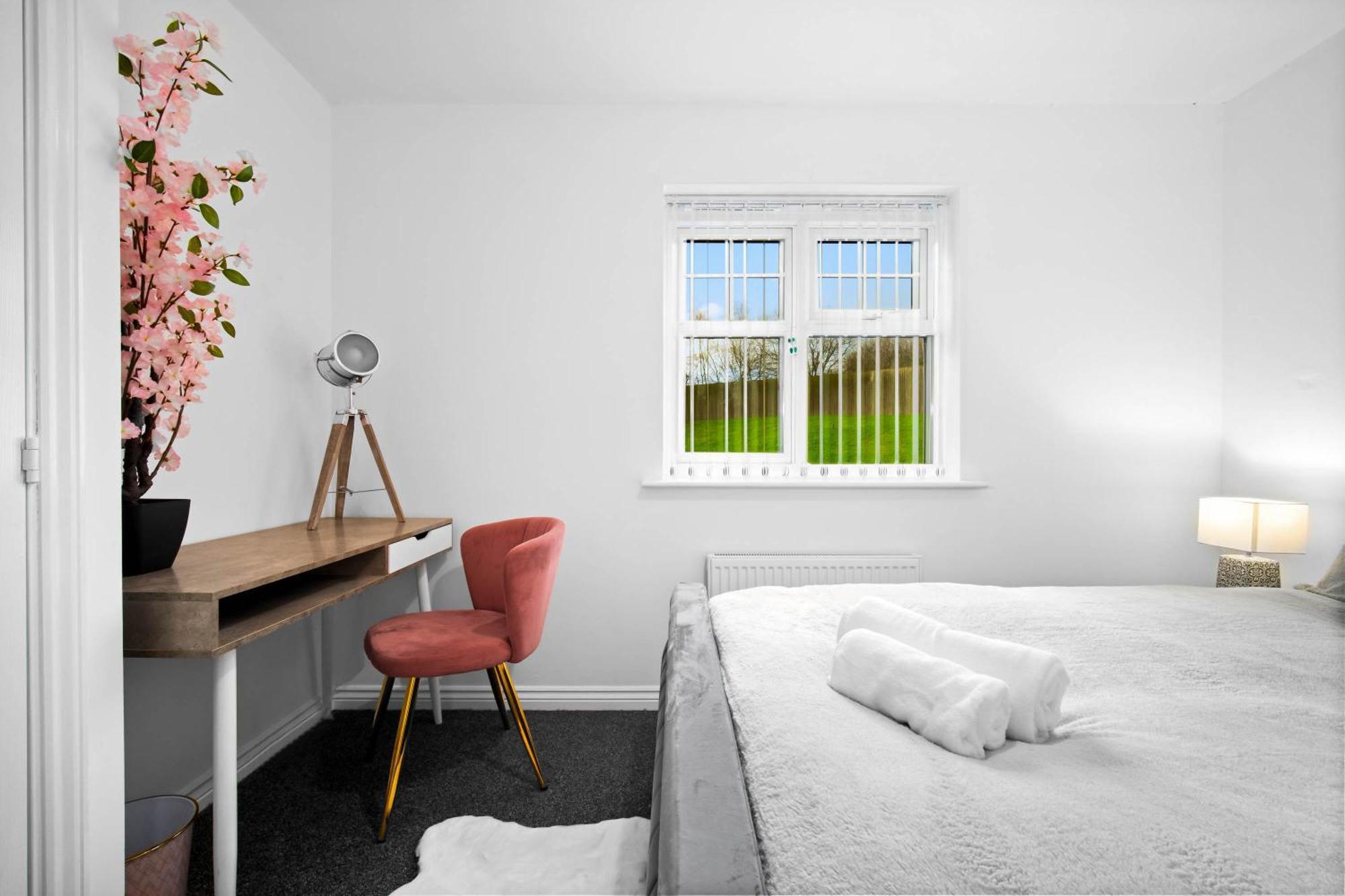Harmony House 3 Bedroom New Build For Families, Contractors, Black Country Museum Sleeps 6 Tipton Exterior photo