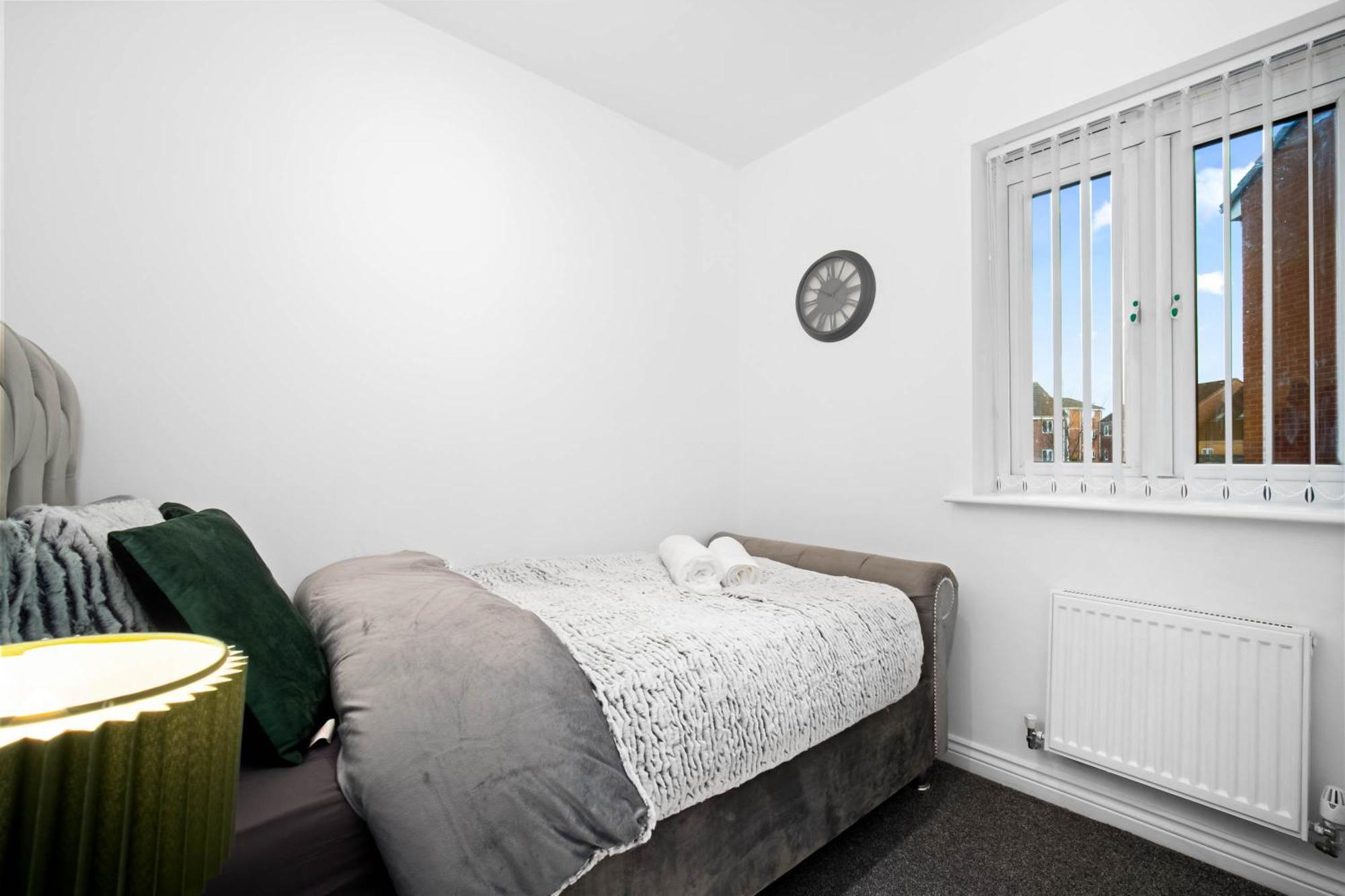 Harmony House 3 Bedroom New Build For Families, Contractors, Black Country Museum Sleeps 6 Tipton Exterior photo
